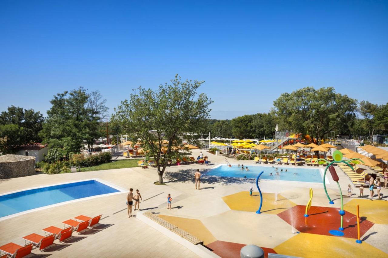 Punto Blu Valamar Camping Village Tar-Vabriga Exterior photo